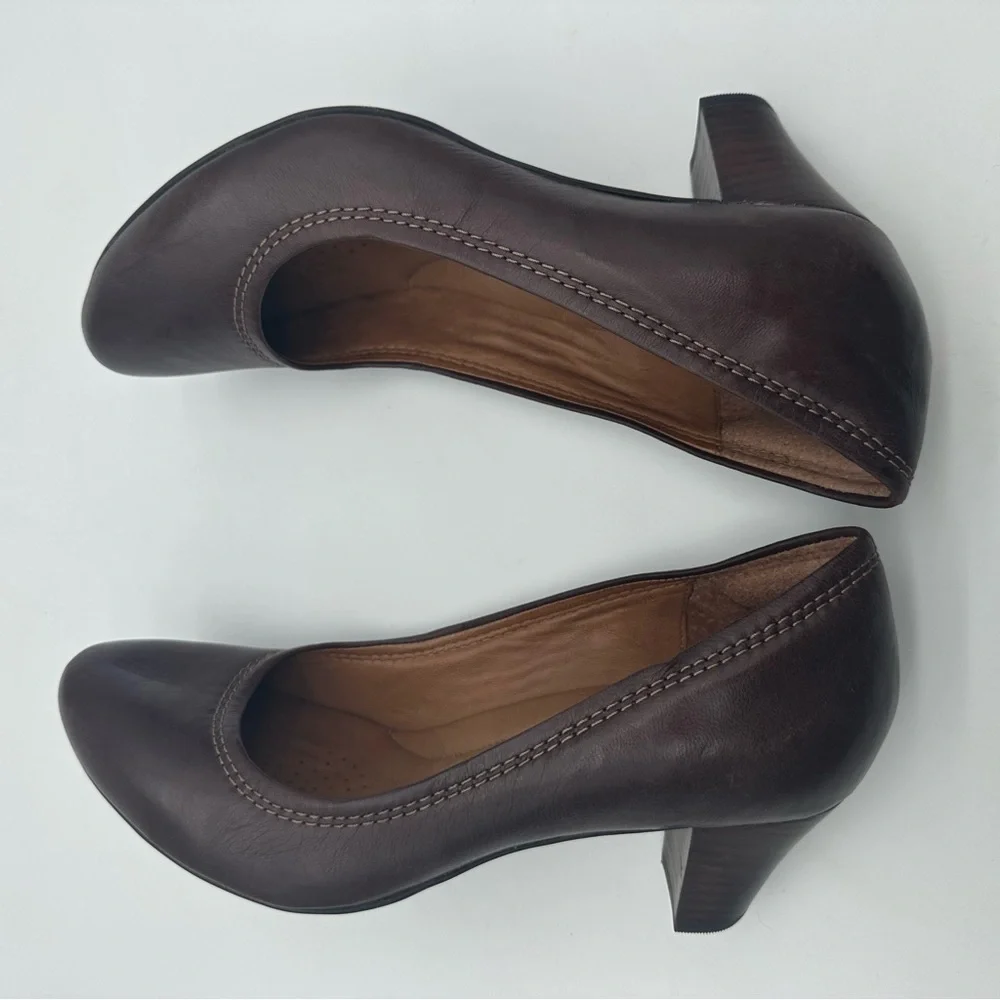 Clarks Dark Brown Leather Women's Almond Toe Pumps
